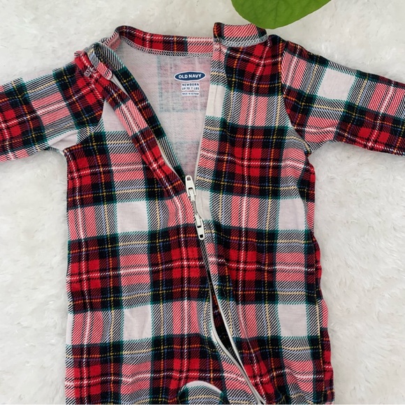 Old Navy Holiday Footie Pajamas for Baby - Picture 3 of 6